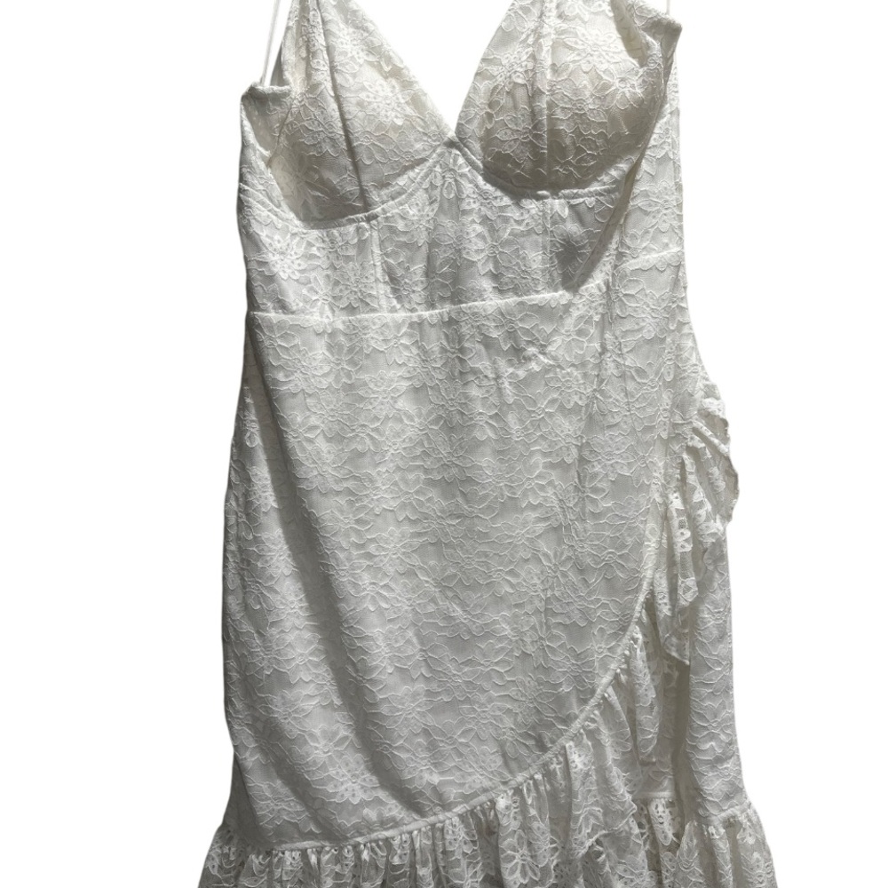 Elegant White Lace Dress